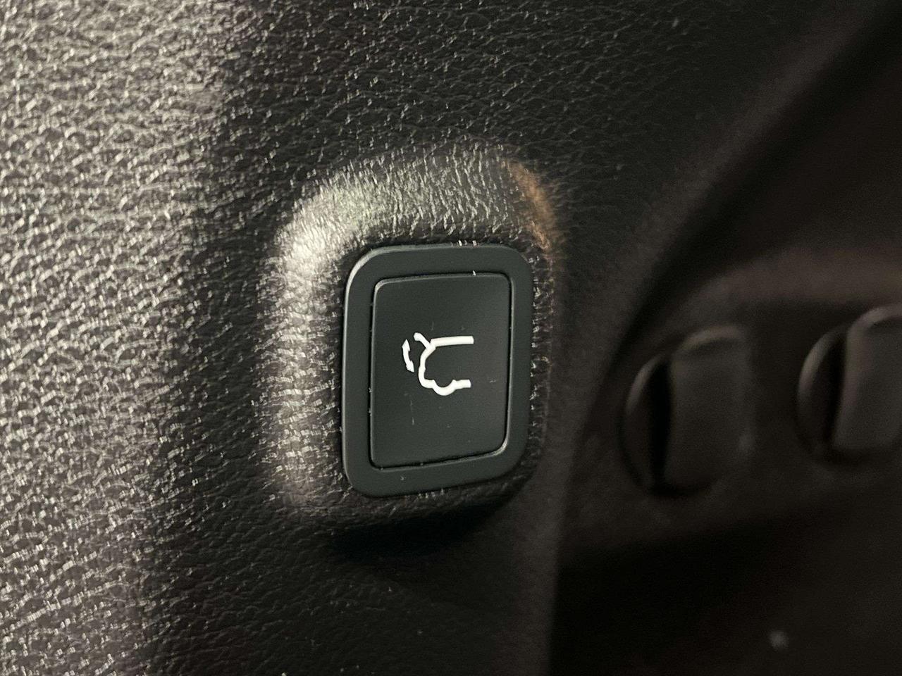 2022 Jeep Cherokee TRAILHAWK 4X4| HTD LEATHER| V6|REMOTE START|ALLOYS Photo