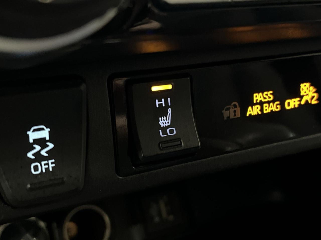 2023 Toyota RAV4 AWD | HEATED SEATS | CARPLAY | REAR CAM Photo
