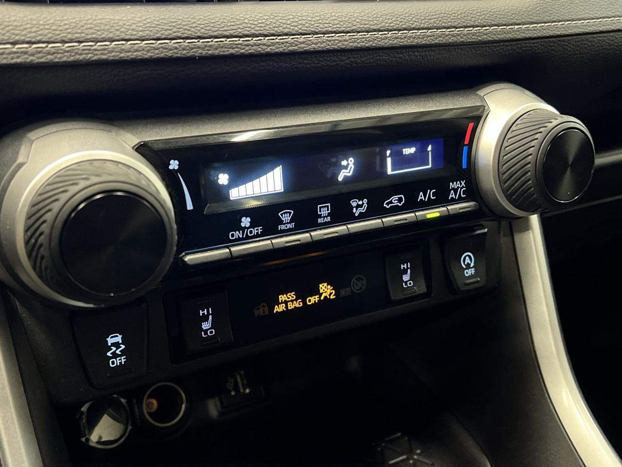2023 Toyota RAV4 AWD | HEATED SEATS | CARPLAY | REAR CAM Photo