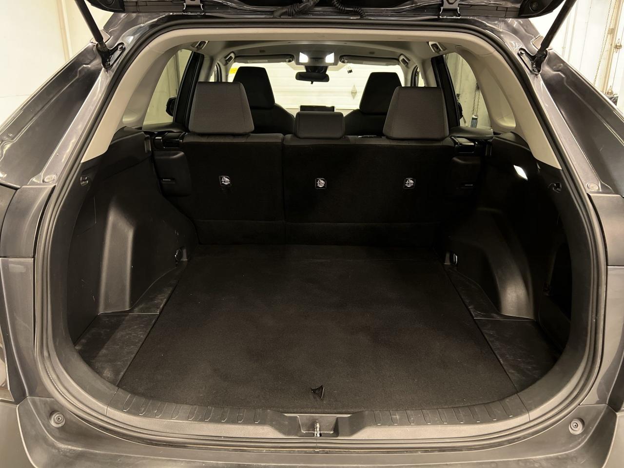 2023 Toyota RAV4 AWD | HEATED SEATS | CARPLAY | REAR CAM Photo