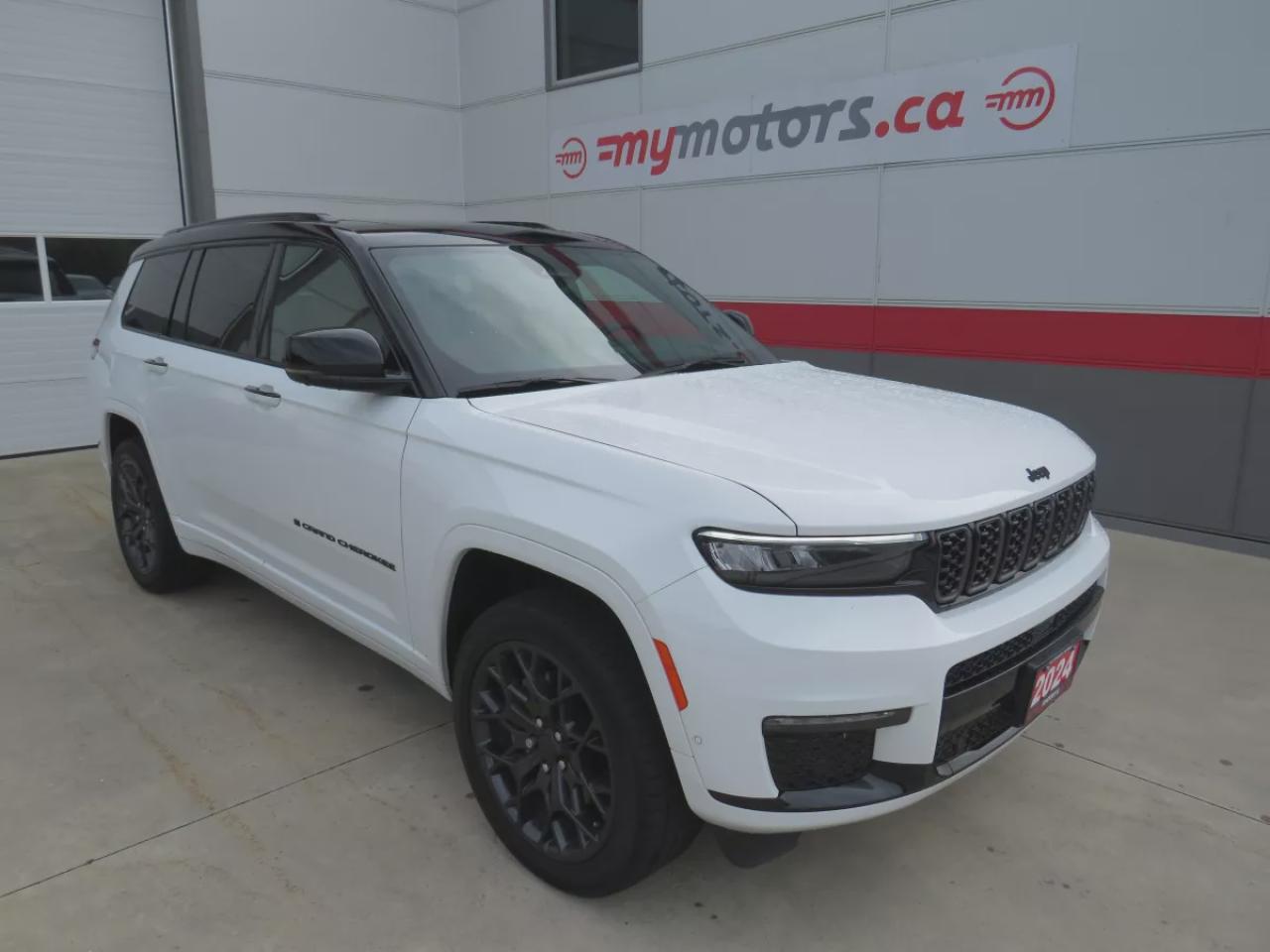 Used 2024 Jeep Grand Cherokee L Summit Reserve (**EXECUTIVE DRIVEN!!**PURCHASED BRAND NEW BY DEALER PRINCIPAL!!**4WD**ALLOY RIMS**REMOTE START**LEATHER**NAVIGATION**360 DEGREE REVERSE CAMERA**WOODGRAIN TRIM**PANORAMIC SUNROOF**HEADS UP DISPLAY**DIGITAL TOUCHSCREEN**DRIVE MODES**HEATED for sale in Tillsonburg, ON