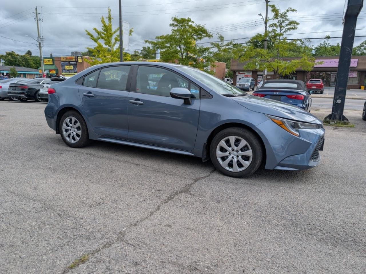 2022 Toyota Corolla LE  **VERY LOW MILEAGE** Photo