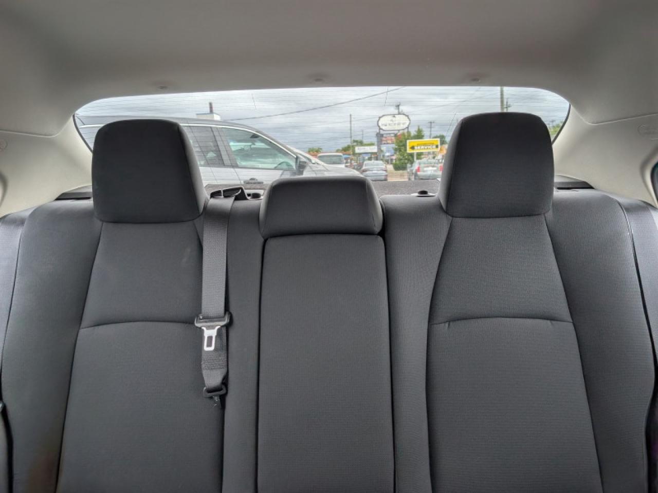 2022 Toyota Corolla LE  **VERY LOW MILEAGE** Photo