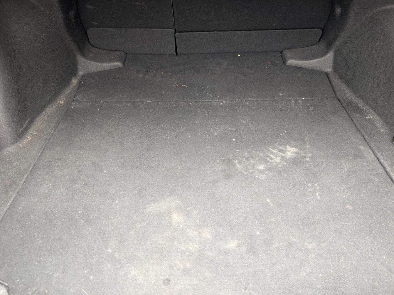 2022 Toyota Corolla LE  **VERY LOW MILEAGE** Photo