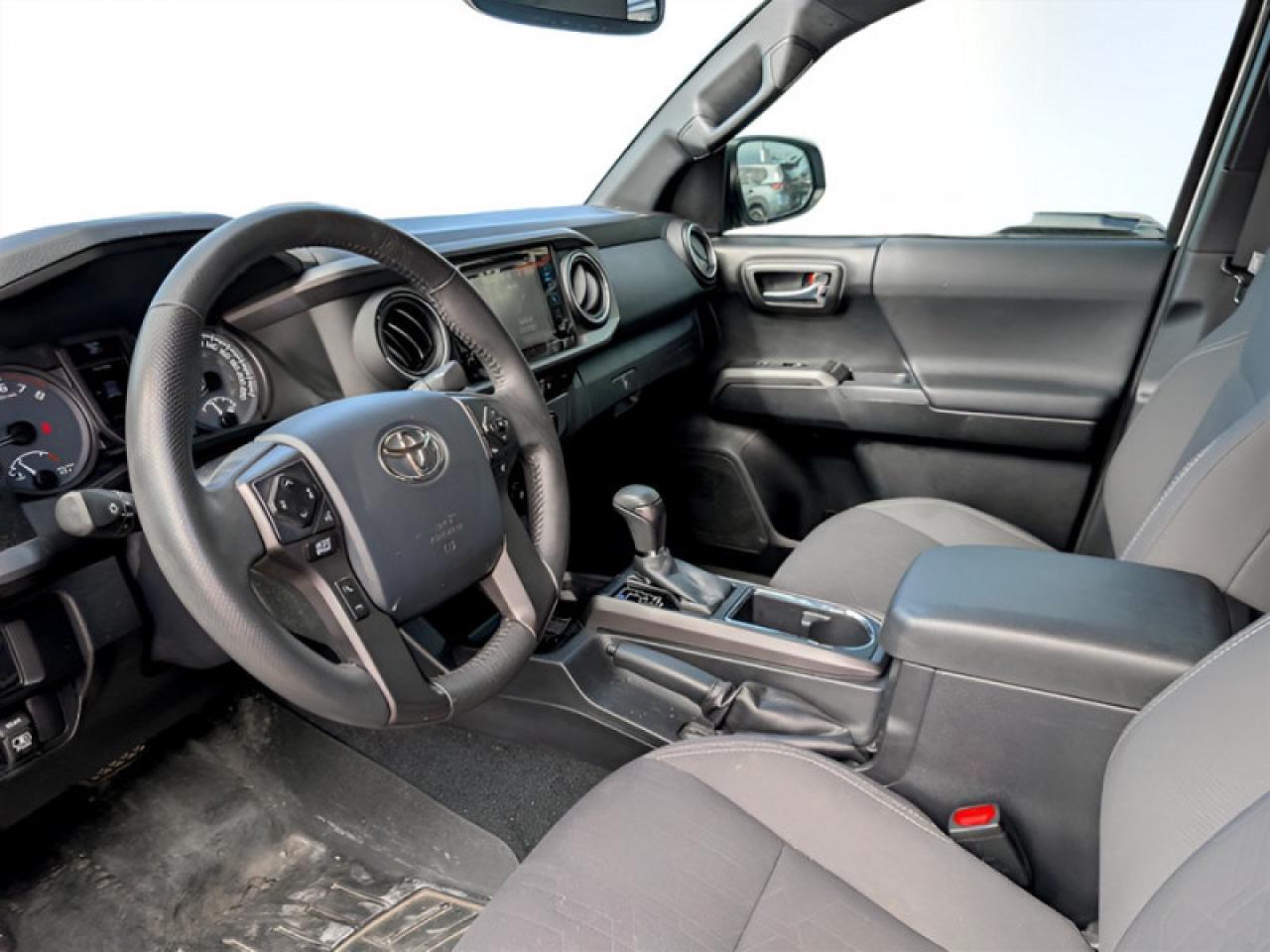 2017 Toyota Tacoma TRD Sport  **20 SERVICE RECORDS** Photo