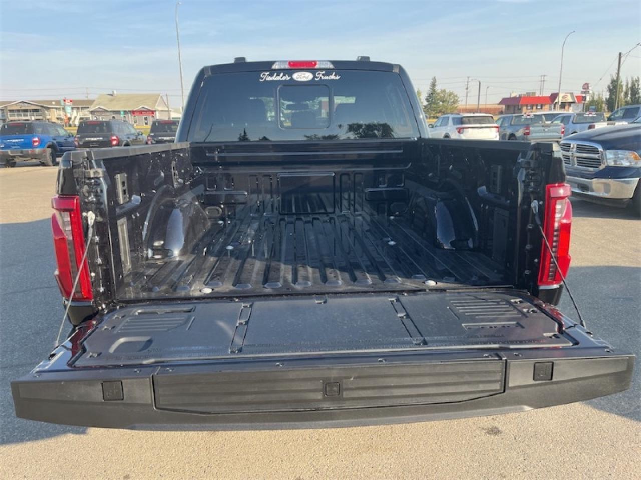 2025 Ford F-150 XLT  - 18" Wheels - Tow Package Photo5