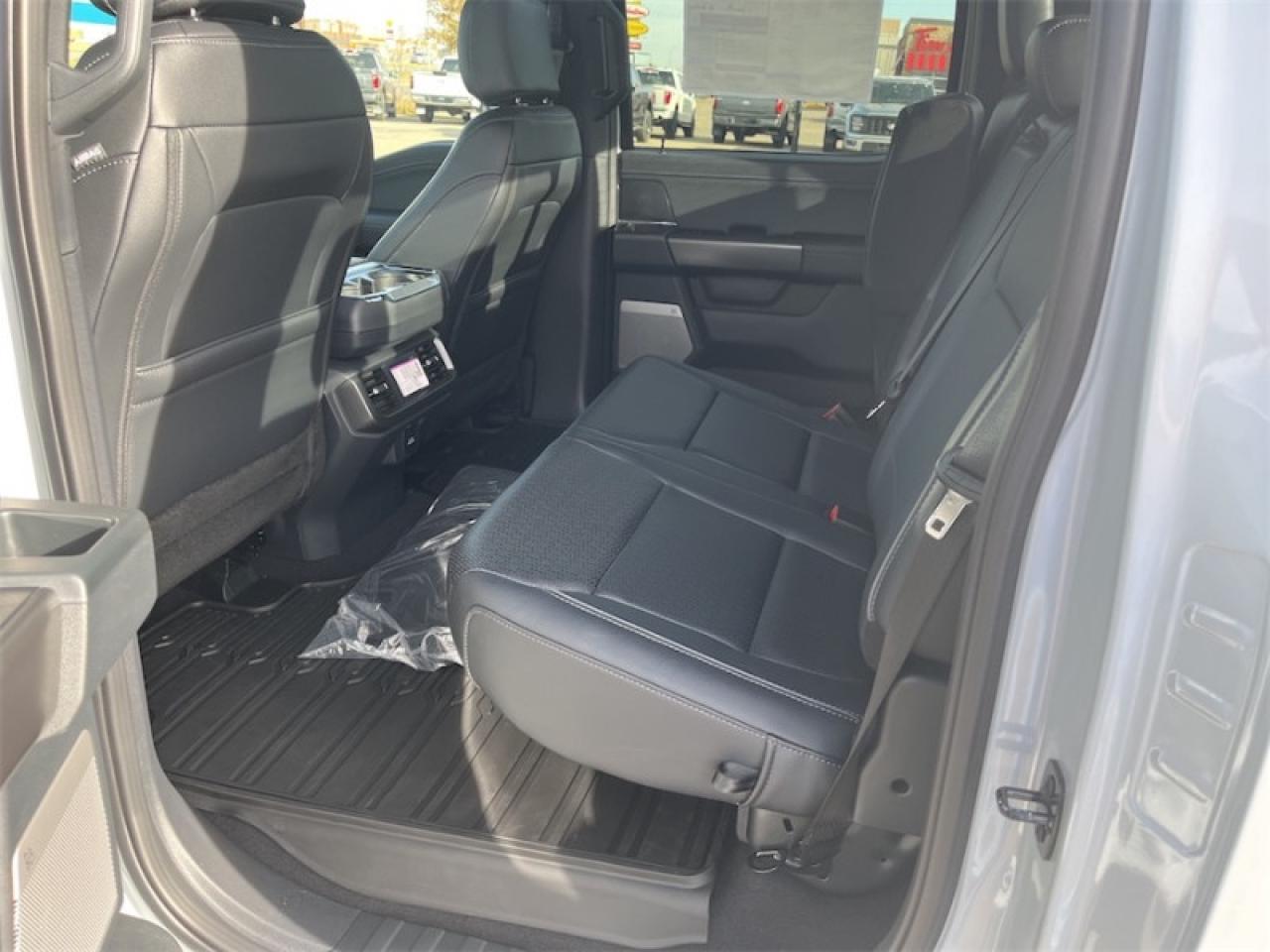 2025 Ford F-150 Lariat  - Tow Package Photo5