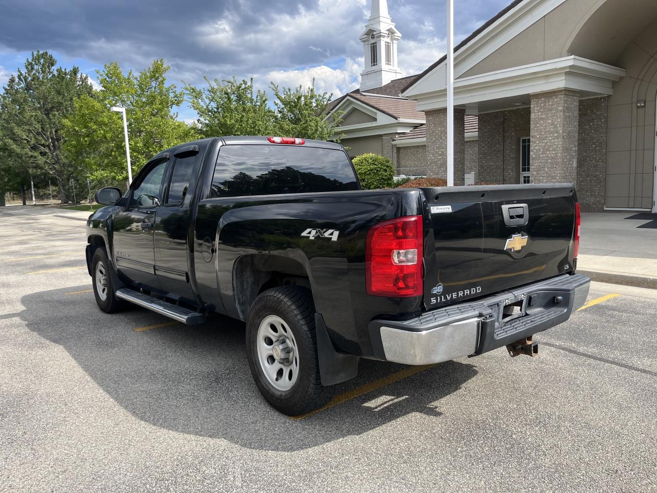 2009 Chevrolet Silverado 1500 Work Truck Ext. Cab Std. Box 4WD - Photo #3
