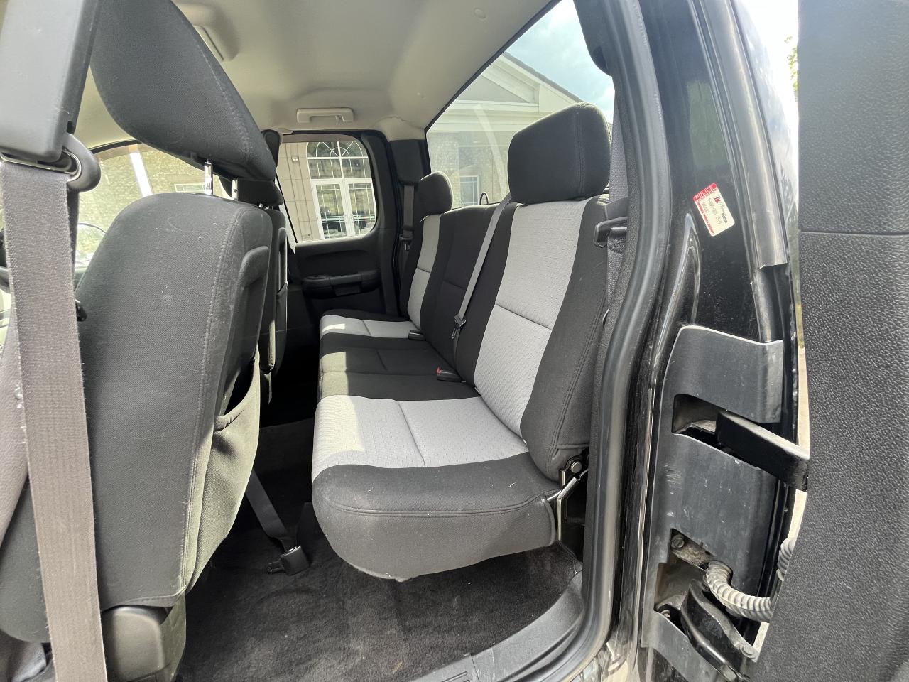 2009 Chevrolet Silverado 1500 Work Truck Ext. Cab Std. Box 4WD - Photo #8