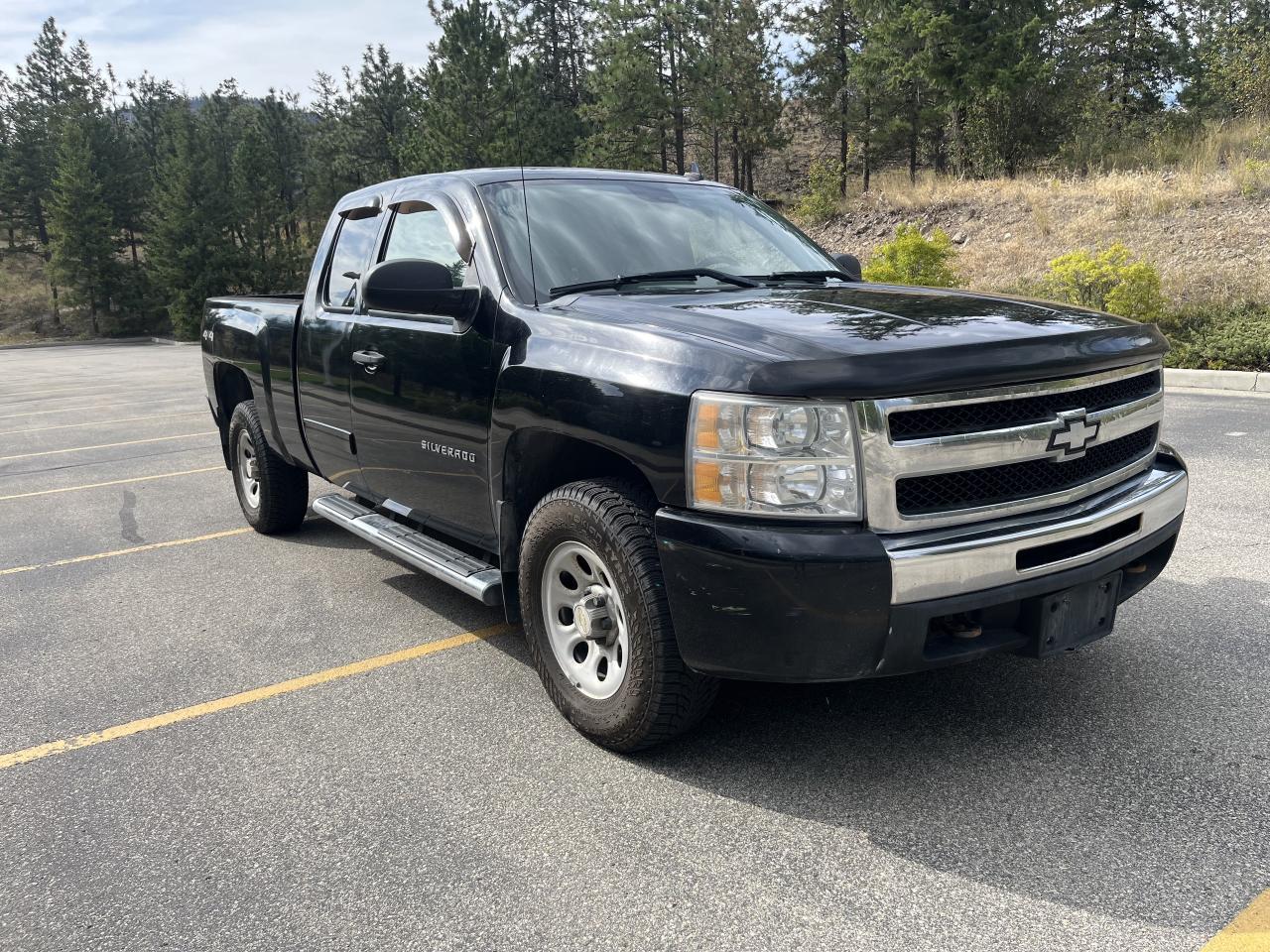 2009 Chevrolet Silverado 1500 Work Truck Ext. Cab Std. Box 4WD - Photo #6
