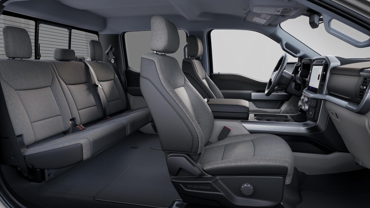 2025 Ford F-150 XLT Photo5