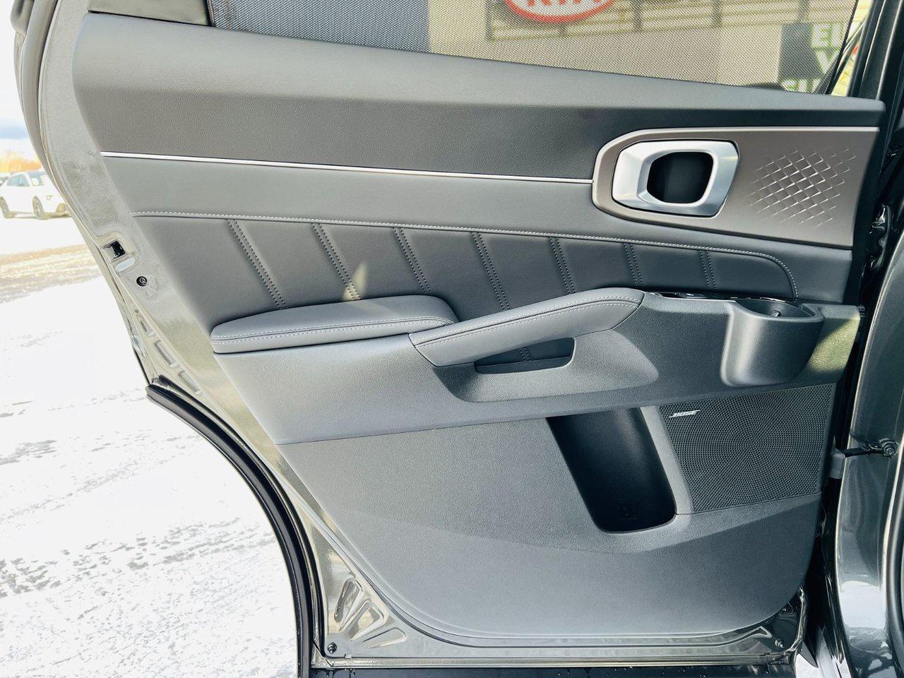 2025 Kia Sorento PHEV SX Photo