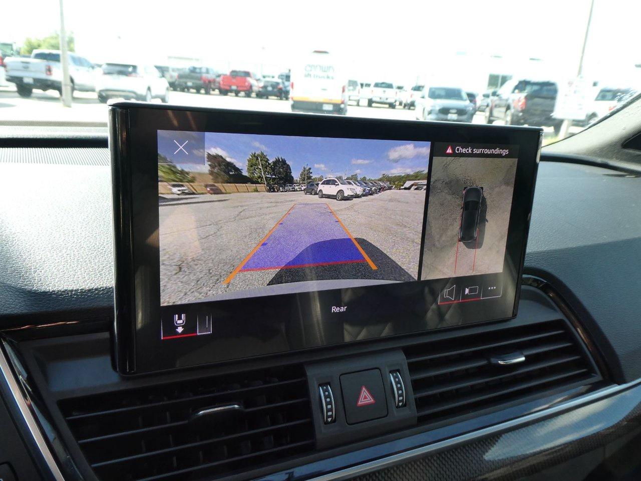 2022 Audi SQ5 Technik Photo