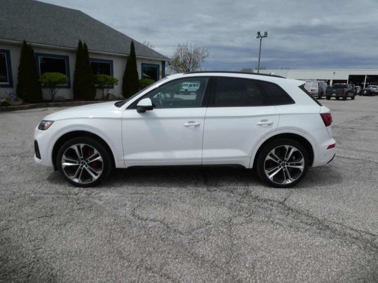 2022 Audi SQ5 Technik 4.99% OAC | Heated Seats | Panoramic Roof | Photo
