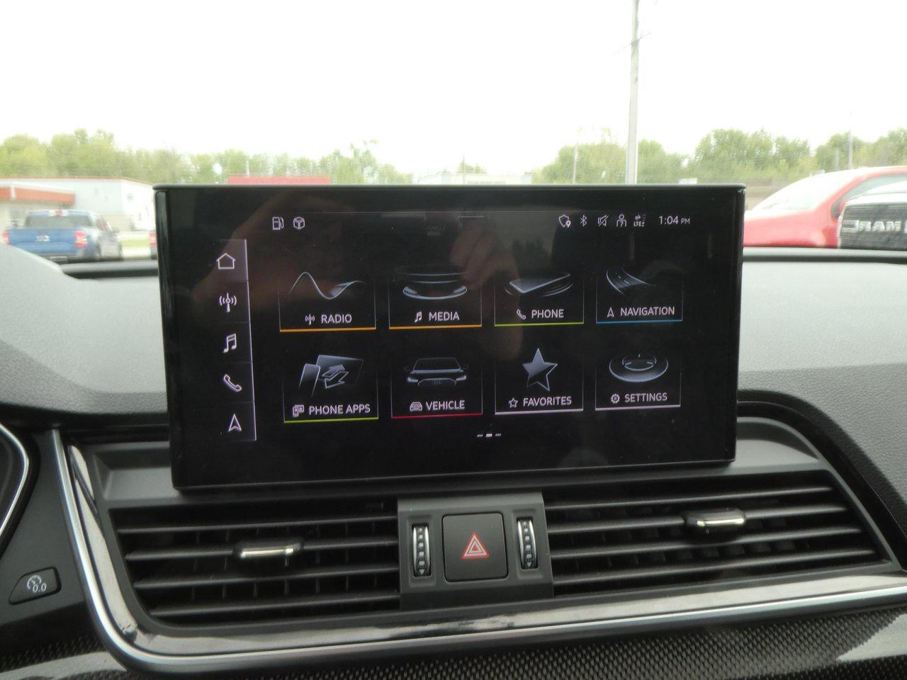 2022 Audi SQ5 Technik 4.99% OAC | Heated Seats | Panoramic Roof | Photo