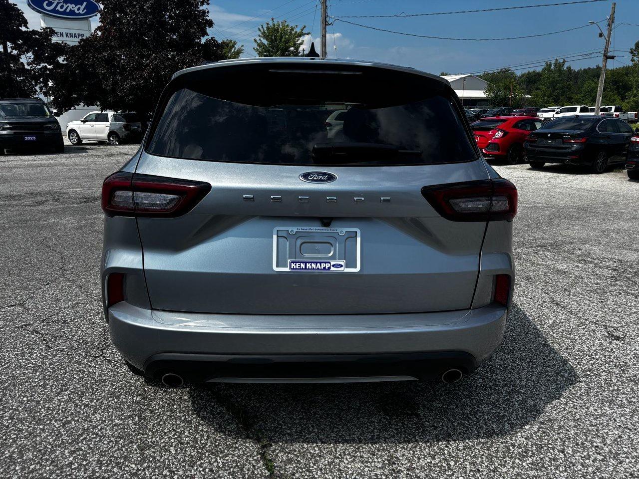 2024 Ford Escape ST-Line Photo3