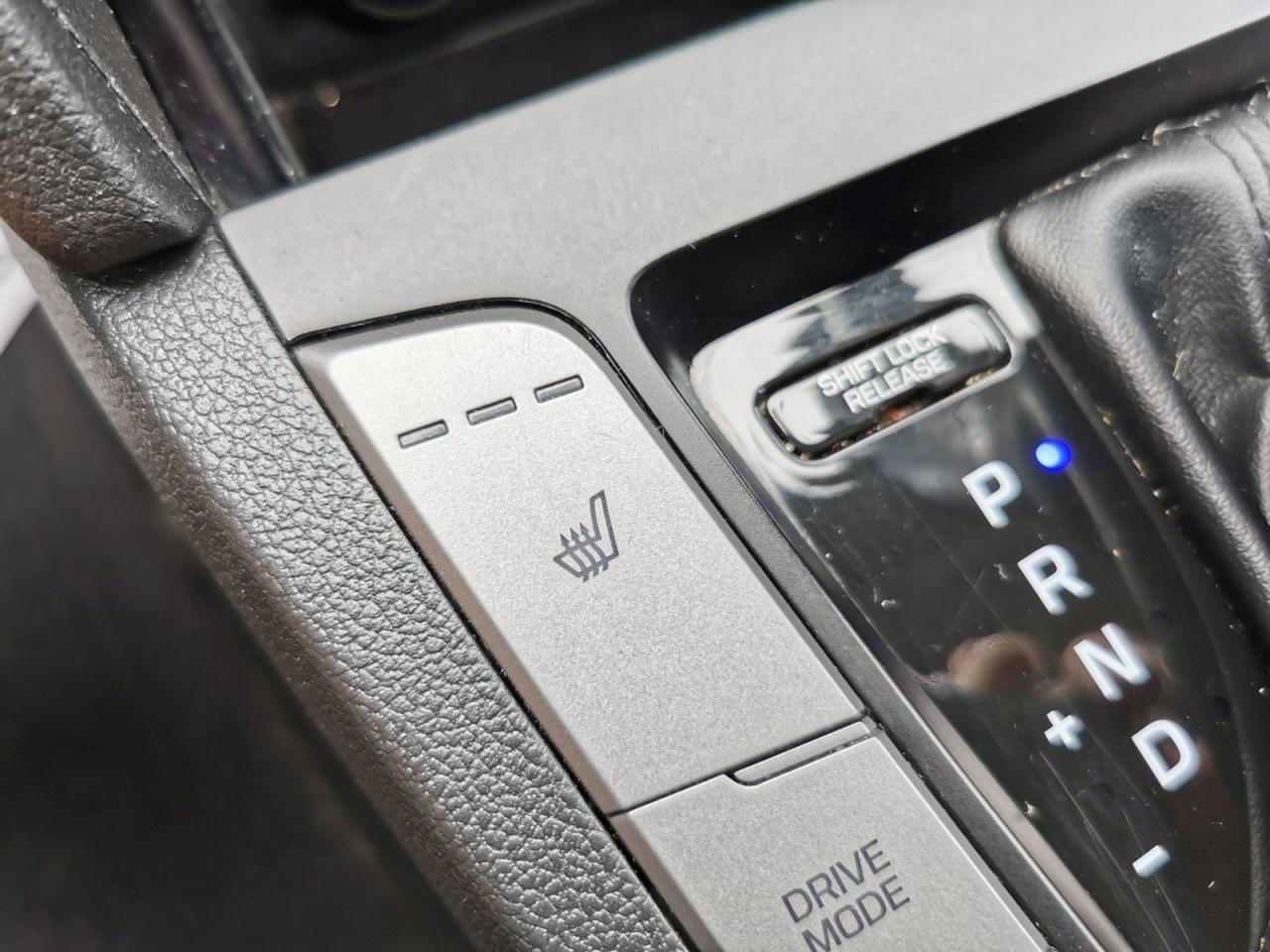 2018 Hyundai Elantra SE Photo3