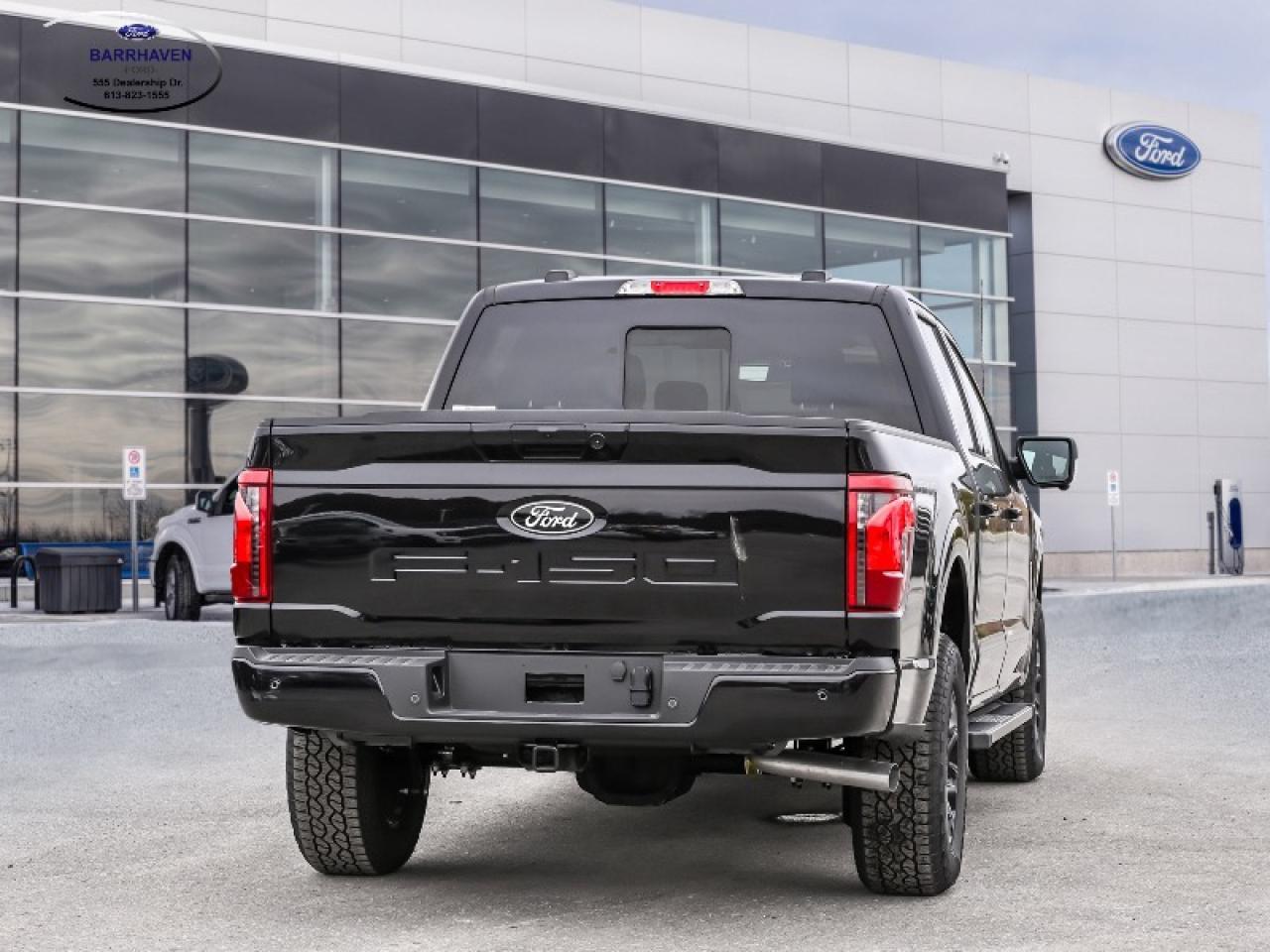 2025 Ford F-150 XLT Photo2