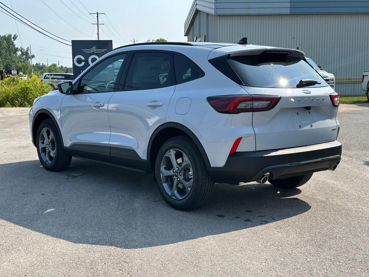 2025 Ford Escape ST-Line AWD Photo