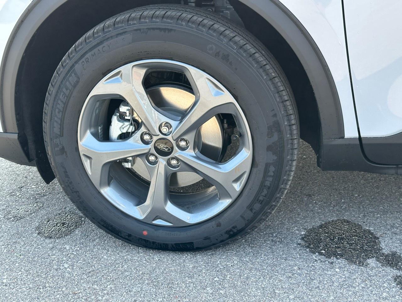 2025 Ford Escape ST-Line AWD Photo