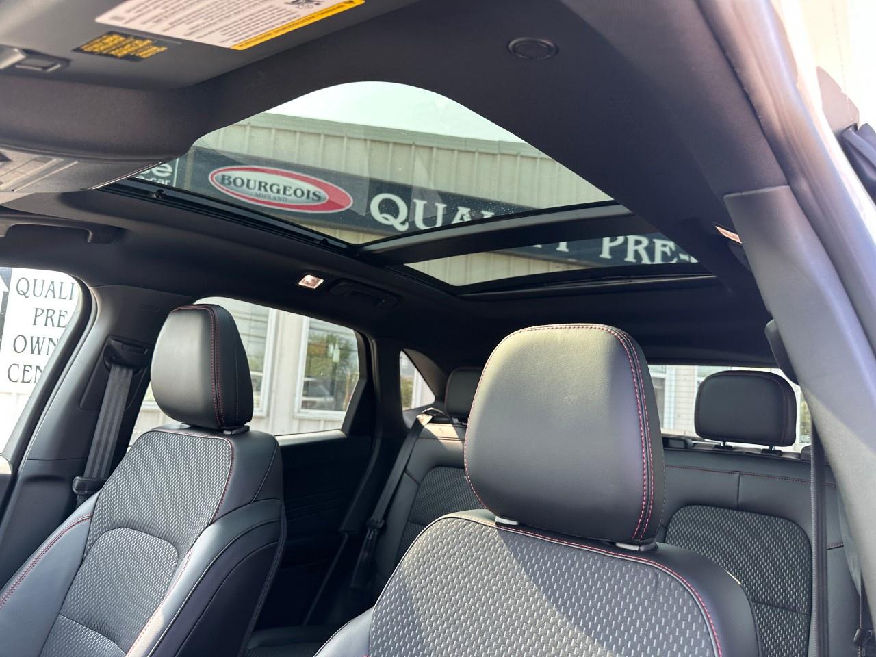 2025 Ford Escape ST-Line AWD Photo