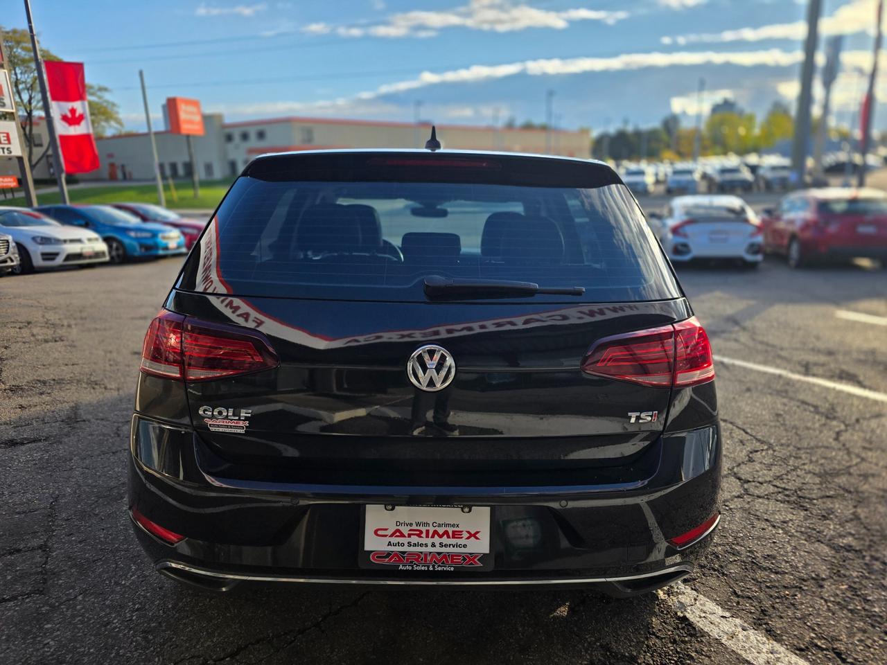 2018 Volkswagen Golf 1.8 TSI Comfortline Manual | Leather | Sunroof | BSM | Bi-Xenon Headlights | Heated Seats | Backup Camera Photo3