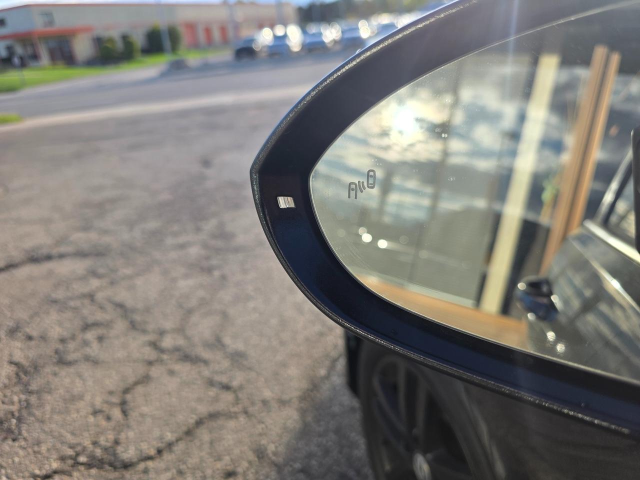 2018 Volkswagen Golf 1.8 TSI Comfortline Manual | Leather | Sunroof | BSM | Bi-Xenon Headlights | Heated Seats | Backup Camera Photo