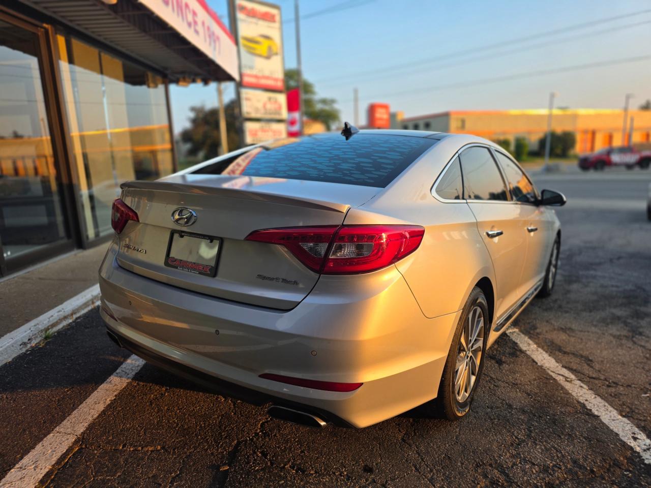 2016 Hyundai Sonata Sport Tech One Owner | Leather | Navigation Photo4