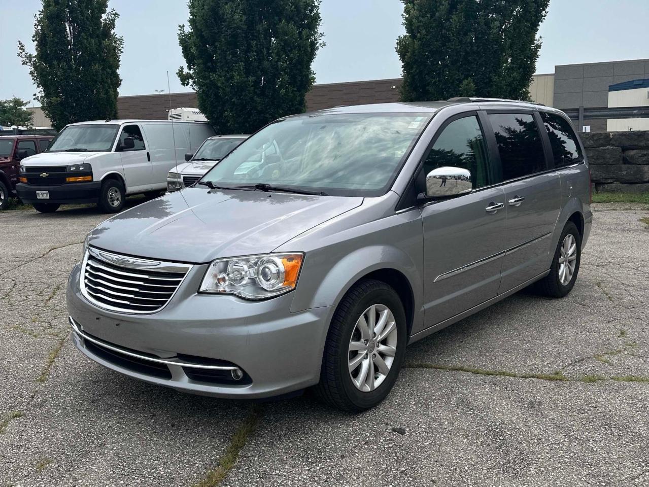 Used 2016 Chrysler Town & Country Limited One Owner | Leather | Navigation for sale in Waterloo, ON