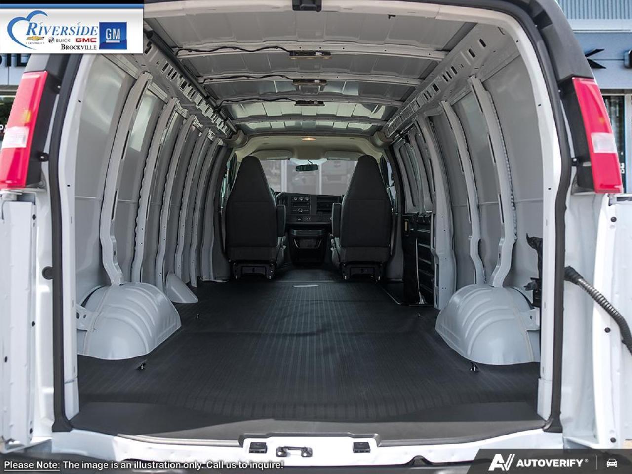 2025 GMC Savana 3500 Work Van Photo