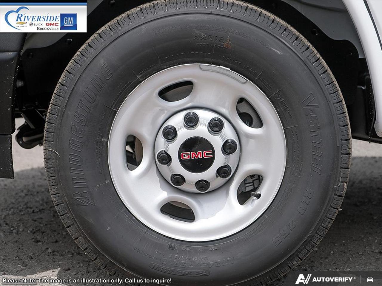 2025 GMC Savana 3500 Work Van Photo