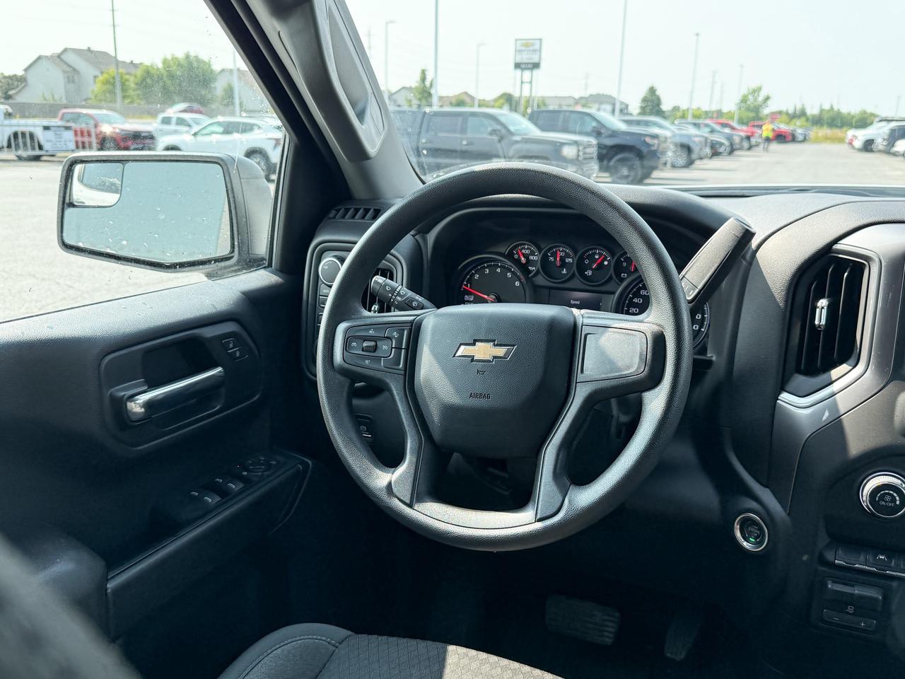 2023 Chevrolet Silverado 1500 Custom CLEAN CARFAX, 2.7L 4CYL TURBOMAX, CREW CAB SHORT BOX CUSTOM 4X4, TRAILERING PACKAGE, BLACK OUT PACKAGE, 6" BLACK SIDE STEPS, 20" GLOSS BLACK ALLOY WHEELS, REAR VISION CAMERA Photo