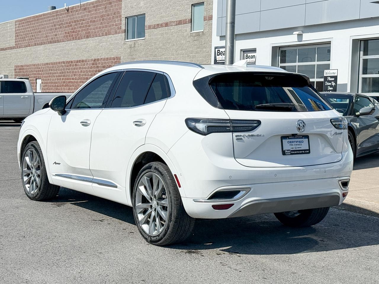 2021 Buick Envision Avenir 2.0L 4CYLTURBO, AVENIR AWD, HEATED & VENTILATED FRONT LEATHER SEATS, POWER MOONROOF, HEAD UP DISPLAY, TECHNOLOGY II PACKAGE, SAFETY PACKAGE, NAVIGATION, 20" ALLOY WHEELS Photo
