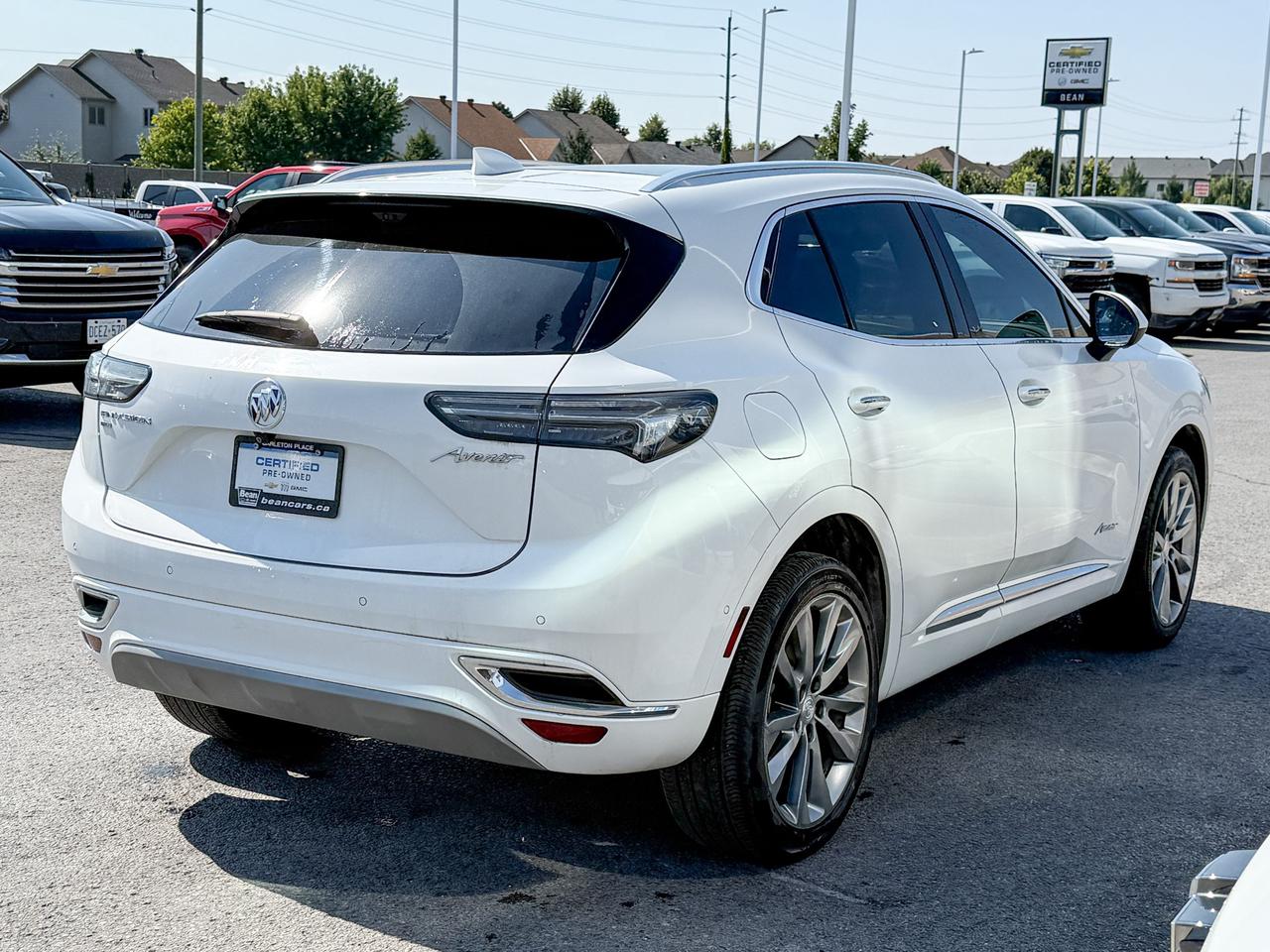 2021 Buick Envision Avenir 2.0L 4CYLTURBO, AVENIR AWD, HEATED & VENTILATED FRONT LEATHER SEATS, POWER MOONROOF, HEAD UP DISPLAY, TECHNOLOGY II PACKAGE, SAFETY PACKAGE, NAVIGATION, 20" ALLOY WHEELS Photo
