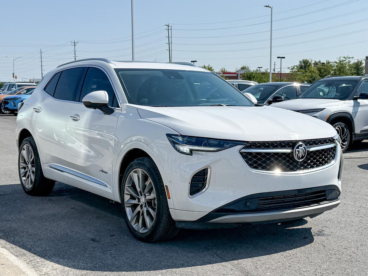 2021 Buick Envision Avenir 2.0L 4CYLTURBO, AVENIR AWD, HEATED & VENTILATED FRONT LEATHER SEATS, POWER MOONROOF, HEAD UP DISPLAY, TECHNOLOGY II PACKAGE, SAFETY PACKAGE, NAVIGATION, 20" ALLOY WHEELS Photo