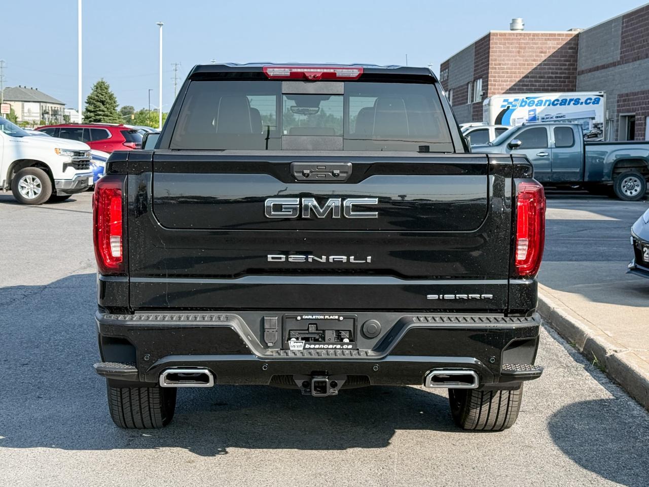 2026 GMC Sierra 1500 Denali Ultimate 3.0L DURAMAX WITH REMOTE START/ENTRY, HEATED SEATS, HEATED STEERING WHEEL, VENTILATED/MASSAGE SEATS, SUNROOF, HD SURROUND VISION Photo3