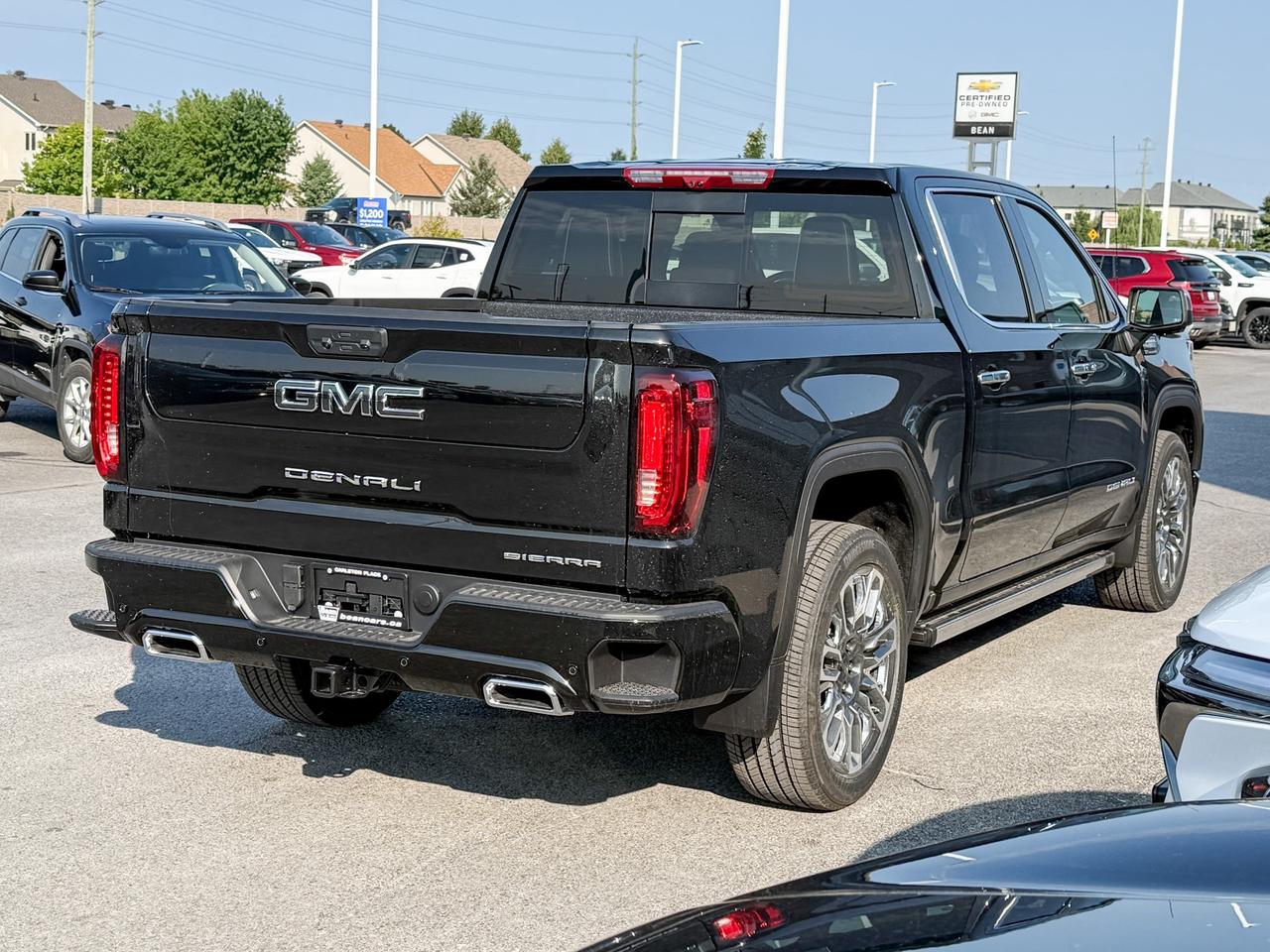 2026 GMC Sierra 1500 Denali Ultimate 3.0L DURAMAX WITH REMOTE START/ENTRY, HEATED SEATS, HEATED STEERING WHEEL, VENTILATED/MASSAGE SEATS, SUNROOF, HD SURROUND VISION Photo