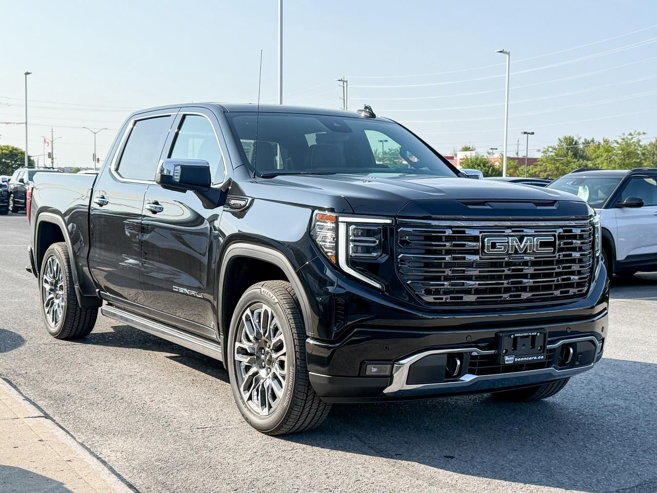 2026 GMC Sierra 1500 Denali Ultimate 3.0L DURAMAX WITH REMOTE START/ENTRY, HEATED SEATS, HEATED STEERING WHEEL, VENTILATED/MASSAGE SEATS, SUNROOF, HD SURROUND VISION Photo
