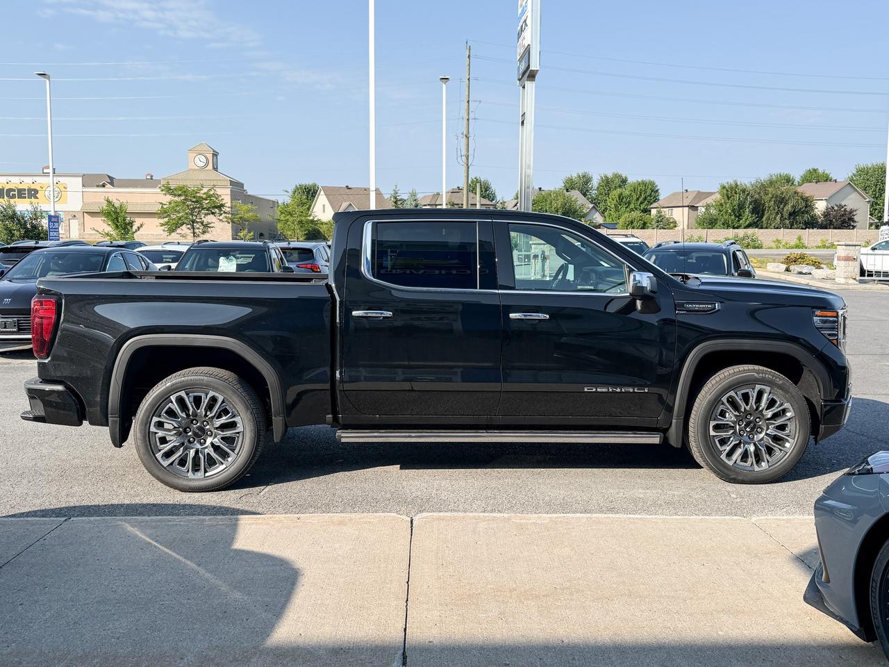 2026 GMC Sierra 1500 Denali Ultimate 3.0L DURAMAX WITH REMOTE START/ENTRY, HEATED SEATS, HEATED STEERING WHEEL, VENTILATED/MASSAGE SEATS, SUNROOF, HD SURROUND VISION Photo