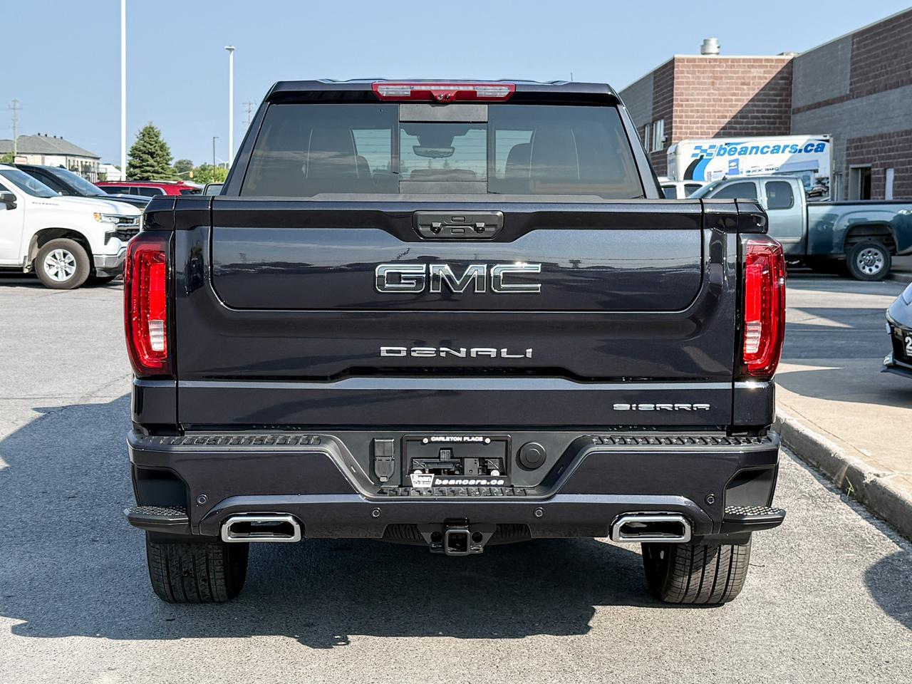 2026 GMC Sierra 1500 Denali Ultimate 3.0L DURAMAX WITH REMOTE START/ENTRY, HEATED SEATS, HEATED STEERING WHEEL, VENTILATED/MASSAGE SEATS, SUNROOF, HD SURROUND VISION Photo3
