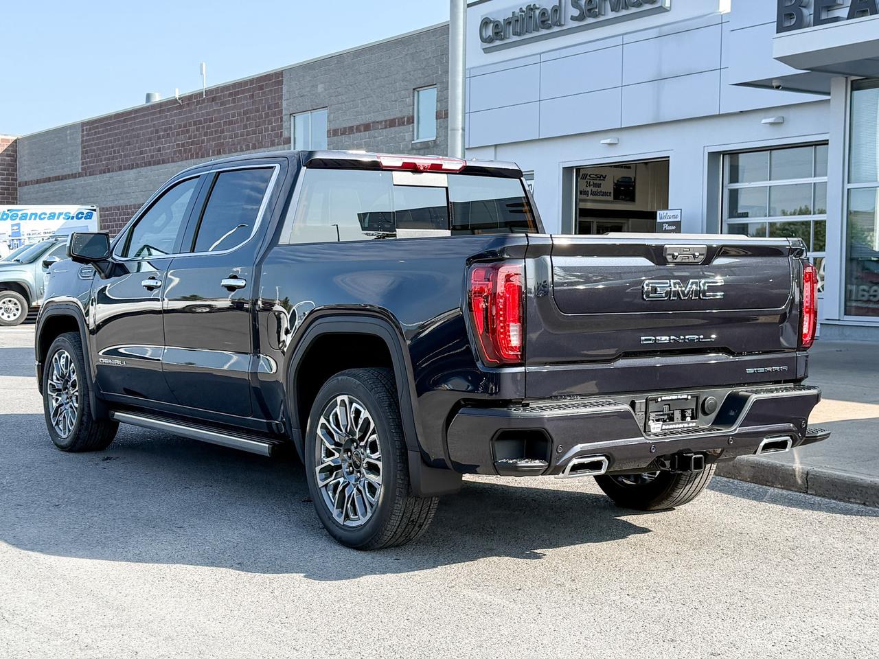 2026 GMC Sierra 1500 Denali Ultimate 3.0L DURAMAX WITH REMOTE START/ENTRY, HEATED SEATS, HEATED STEERING WHEEL, VENTILATED/MASSAGE SEATS, SUNROOF, HD SURROUND VISION Photo2