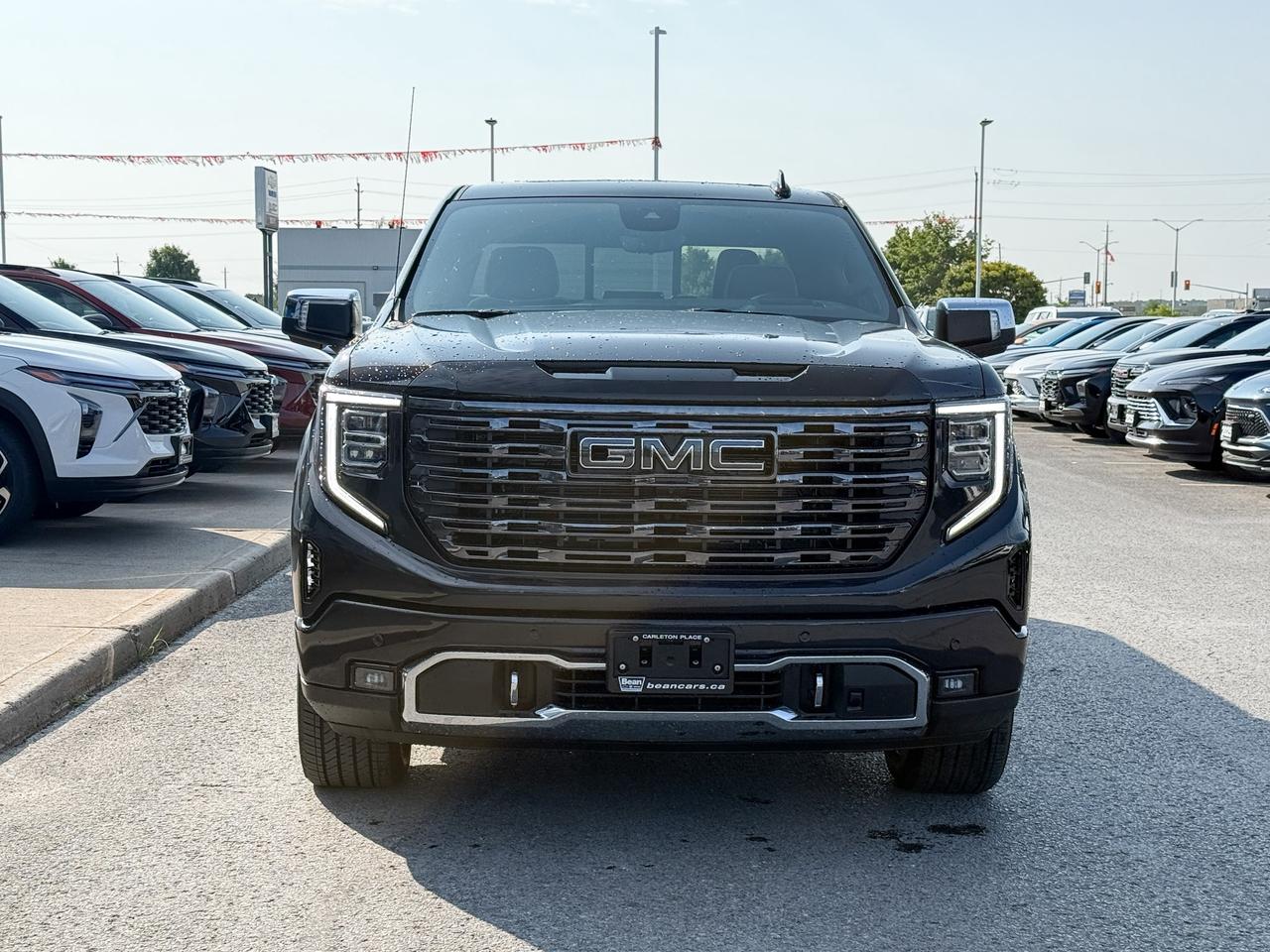2026 GMC Sierra 1500 Denali Ultimate 3.0L DURAMAX WITH REMOTE START/ENTRY, HEATED SEATS, HEATED STEERING WHEEL, VENTILATED/MASSAGE SEATS, SUNROOF, HD SURROUND VISION Photo
