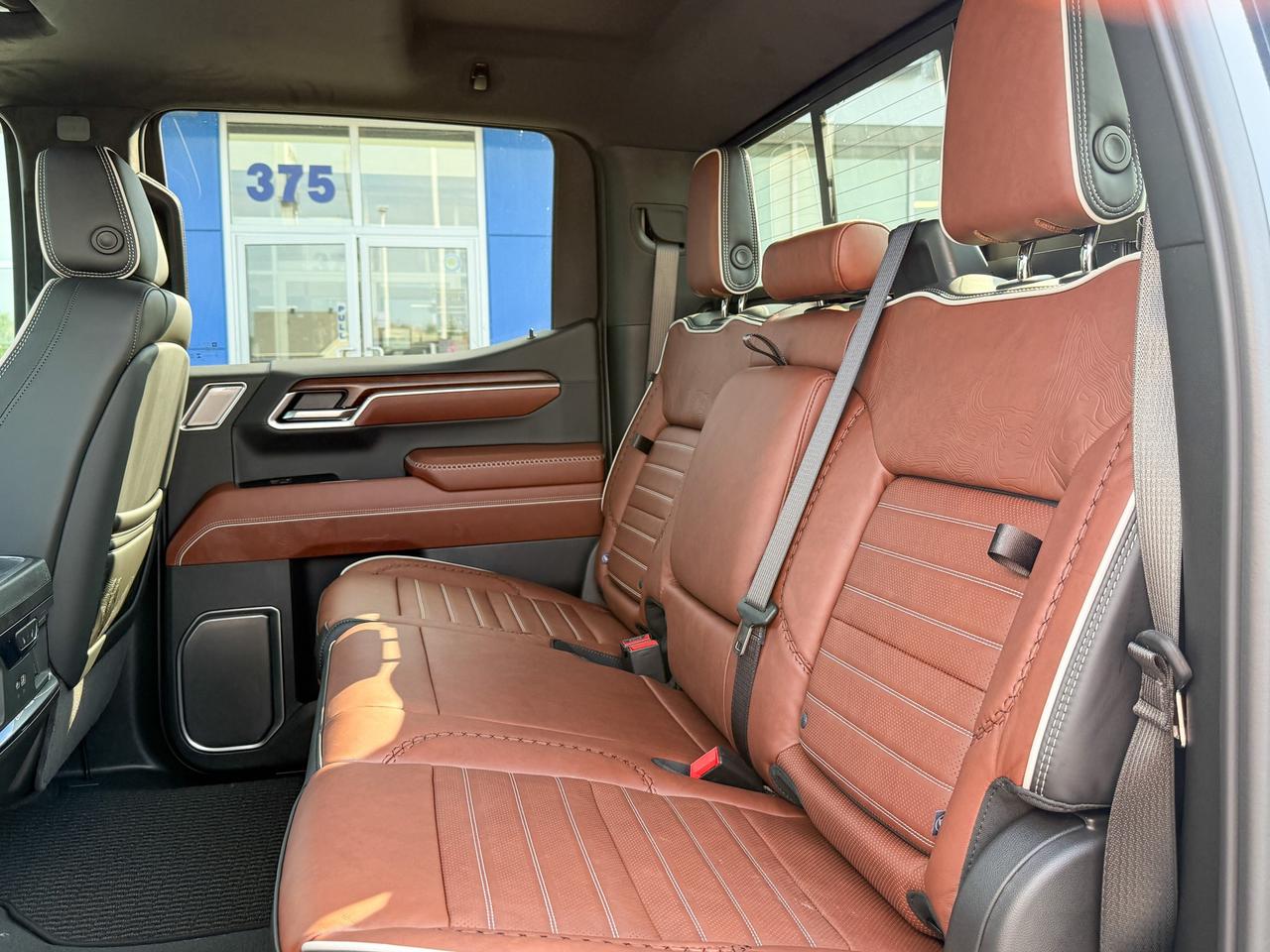 2026 GMC Sierra 1500 Denali Ultimate 3.0L DURAMAX WITH REMOTE START/ENTRY, HEATED SEATS, HEATED STEERING WHEEL, VENTILATED/MASSAGE SEATS, SUNROOF, HD SURROUND VISION Photo