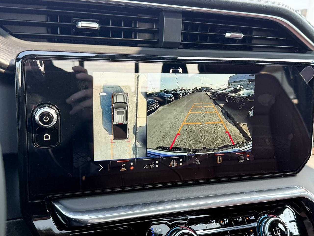 2026 GMC Sierra 1500 Denali Ultimate 3.0L DURAMAX WITH REMOTE START/ENTRY, HEATED SEATS, HEATED STEERING WHEEL, VENTILATED/MASSAGE SEATS, SUNROOF, HD SURROUND VISION Photo