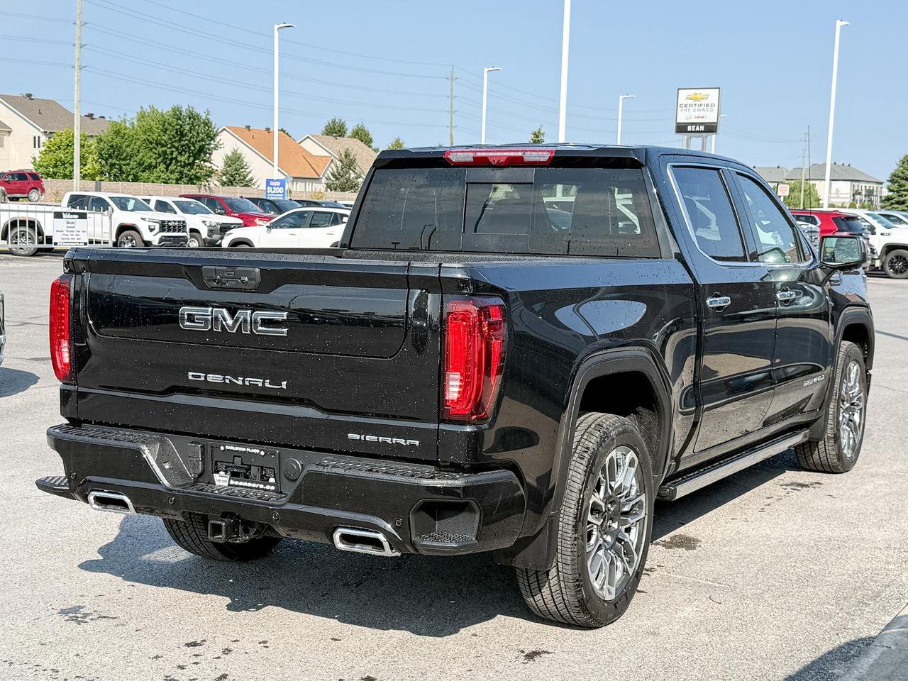 2026 GMC Sierra 1500 Denali Ultimate 6.2L V8 WITH REMOTE START/ENTRY, HEATED SEATS, HEATED STEERING WHEEL, VENTILATED/MASSAGE SEATS, SUNROOF, HD SURROUND VISION Photo