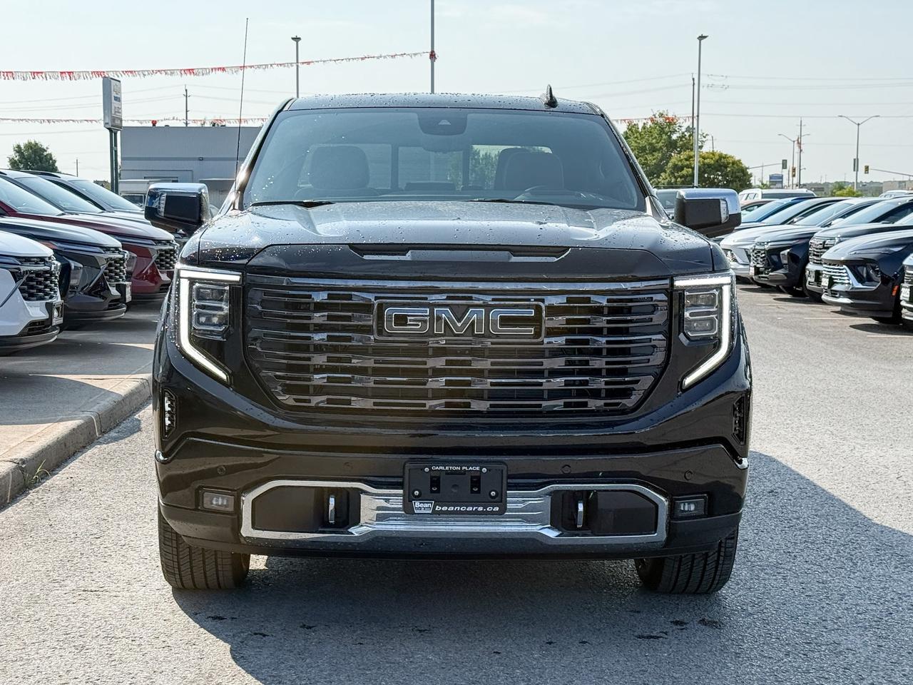 2026 GMC Sierra 1500 Denali Ultimate 6.2L V8 WITH REMOTE START/ENTRY, HEATED SEATS, HEATED STEERING WHEEL, VENTILATED/MASSAGE SEATS, SUNROOF, HD SURROUND VISION Photo