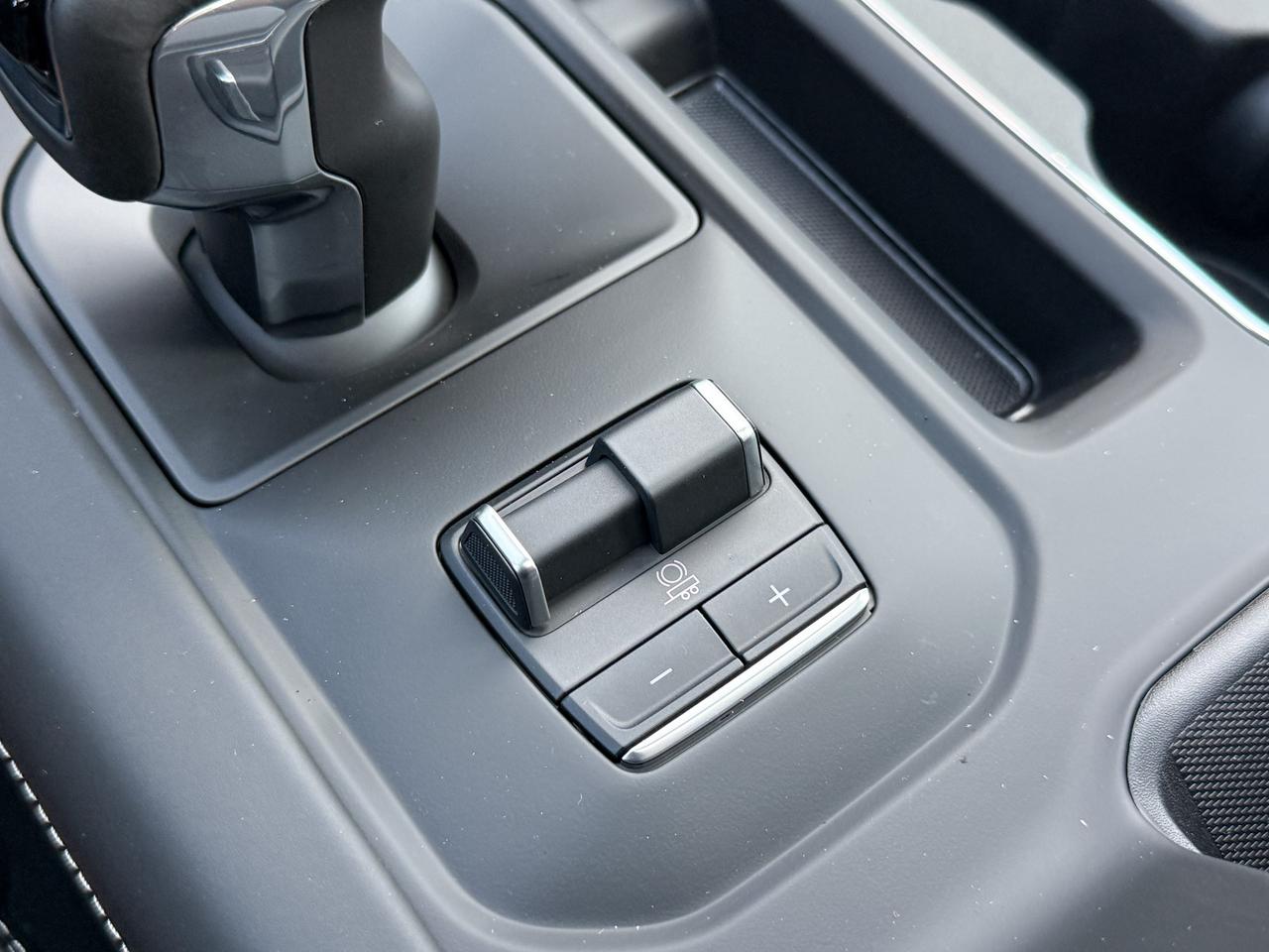 2026 GMC Sierra 1500 Denali Ultimate 6.2L V8 WITH REMOTE START/ENTRY, HEATED SEATS, HEATED STEERING WHEEL, VENTILATED/MASSAGE SEATS, SUNROOF, HD SURROUND VISION Photo