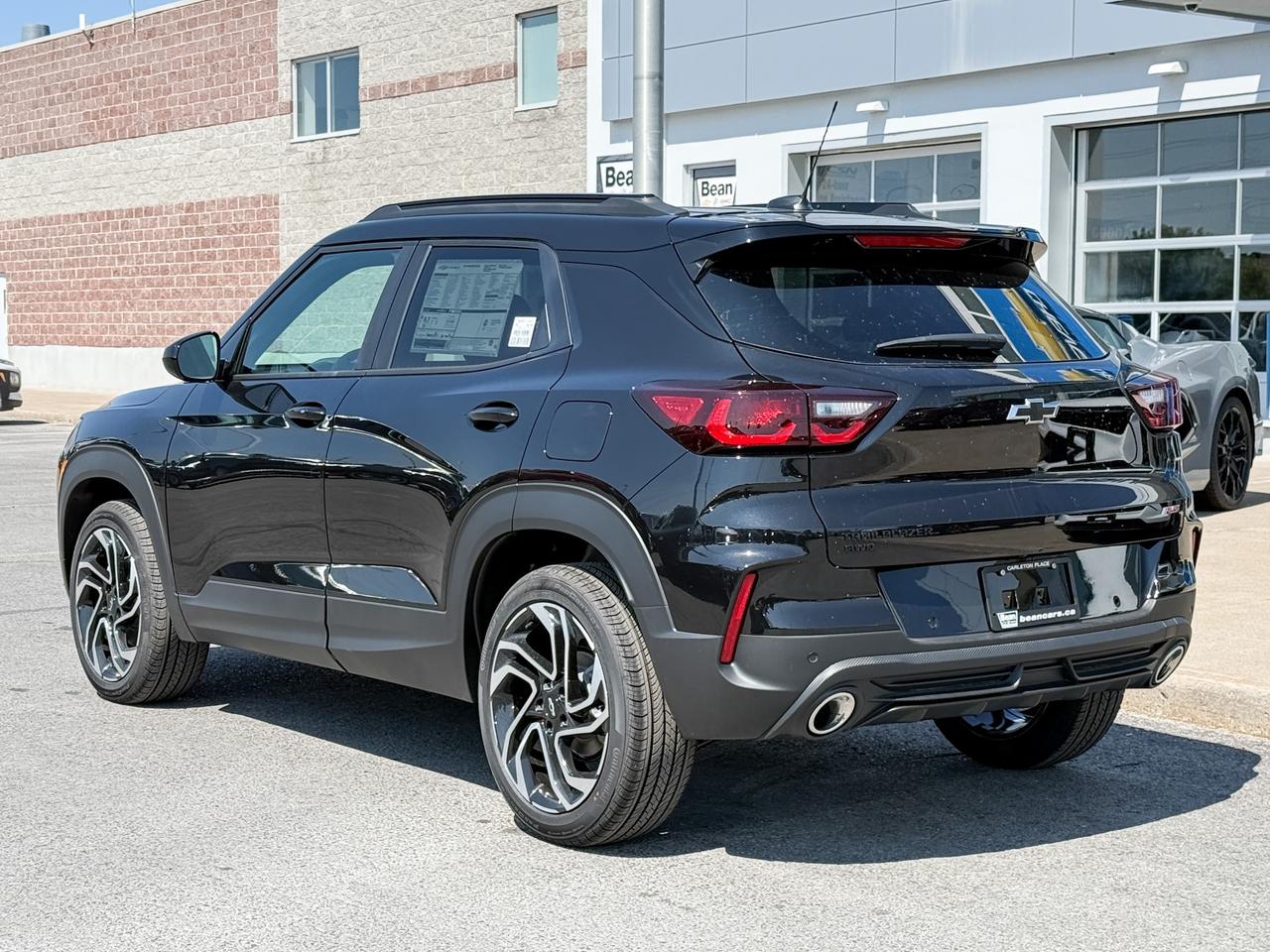 2026 Chevrolet TrailBlazer RS 1.3L 3 CYL WITH REMOTE START/ENTRY, HEATED SEATS, HEATED STEERING WHEEL, HD REAR VISION CAMERA, POWER LIFTGATE, APPLE CARPLAY AND ANDROID AUTO Photo2