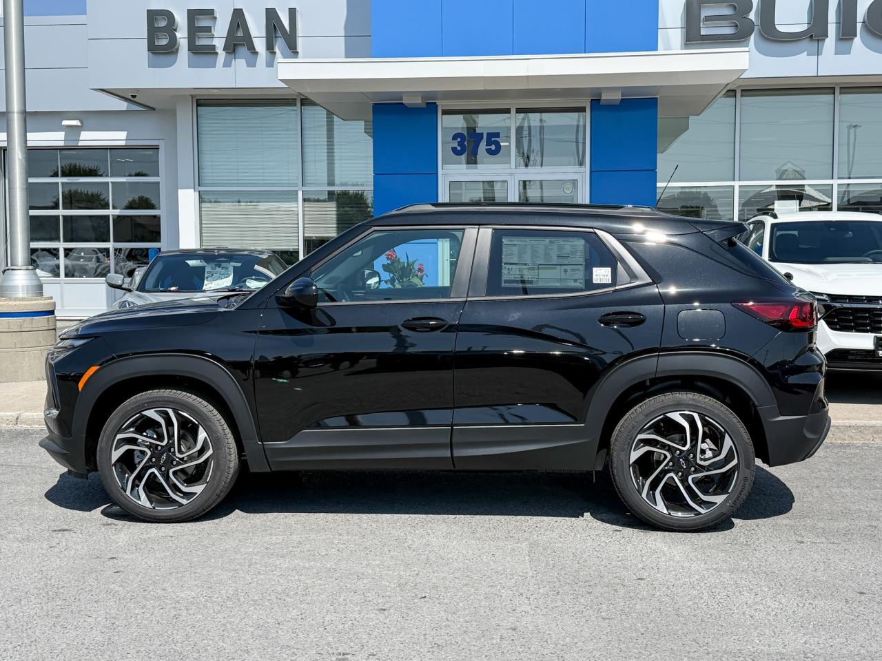 2026 Chevrolet TrailBlazer RS 1.3L 3 CYL WITH REMOTE START/ENTRY, HEATED SEATS, HEATED STEERING WHEEL, HD REAR VISION CAMERA, POWER LIFTGATE, APPLE CARPLAY AND ANDROID AUTO Photo