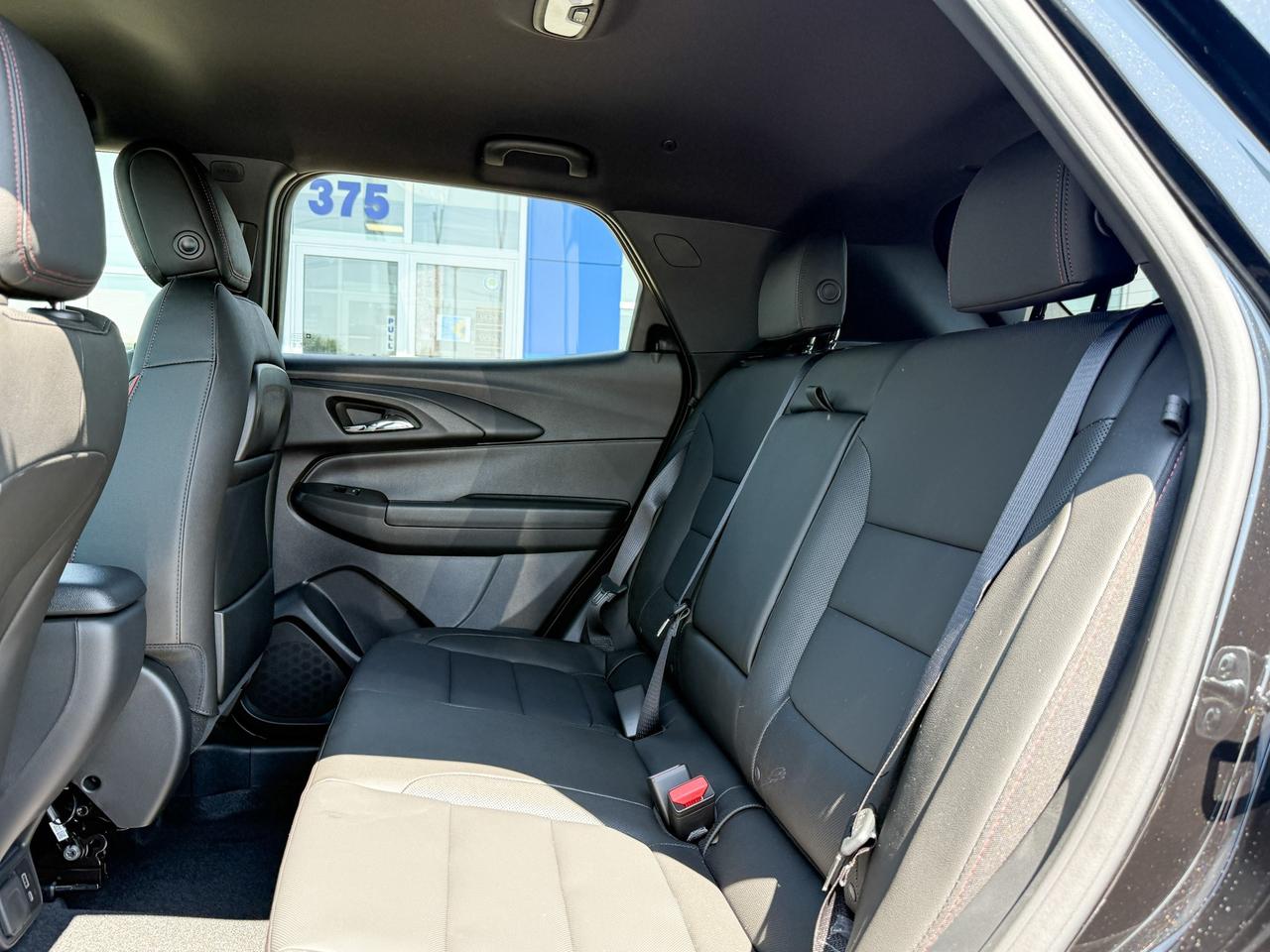 2026 Chevrolet TrailBlazer RS 1.3L 3 CYL WITH REMOTE START/ENTRY, HEATED SEATS, HEATED STEERING WHEEL, HD REAR VISION CAMERA, POWER LIFTGATE, APPLE CARPLAY AND ANDROID AUTO Photo